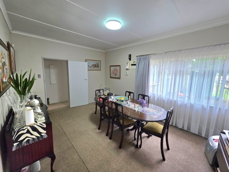 To Let 4 Bedroom Property for Rent in Hospitaalheuwel Free State